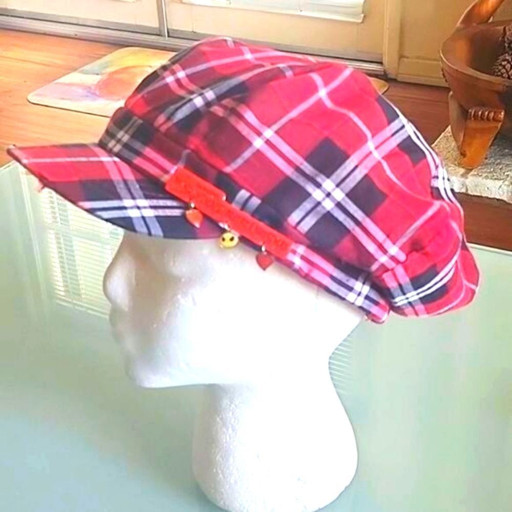 Disney Newsboy Cap‎ With Nightmare Before Christmas Pin